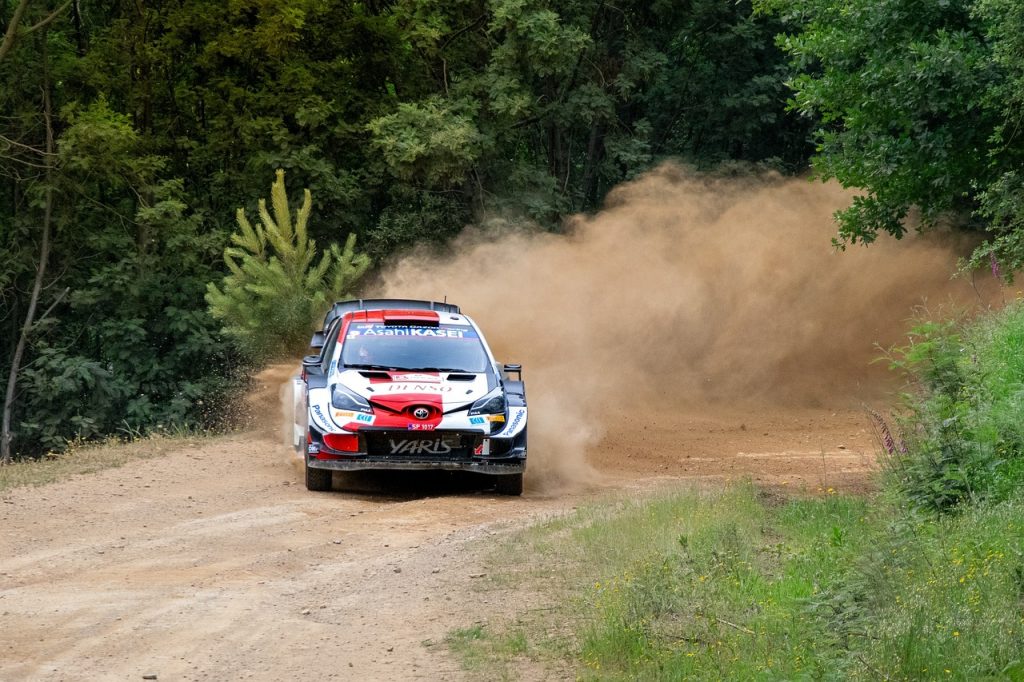 Toyota Brilha com Domínio de Elfyn Evans no WRC Japonês